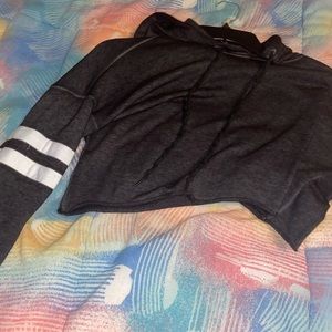 Rue21 Cropped hoodie